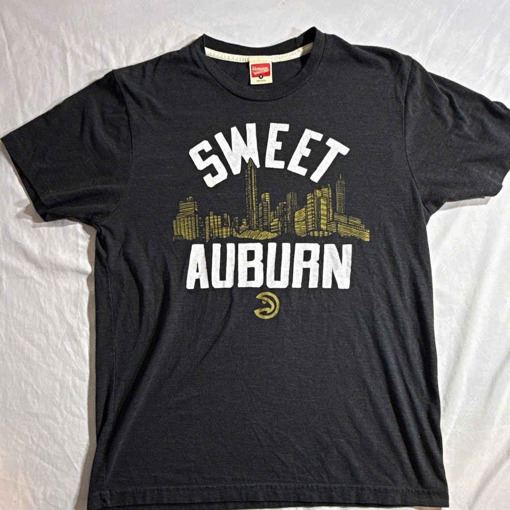 Homage Men’s Sweet Auburn Graphic Skyline Hawks Gray Crew Neck Tee SS M